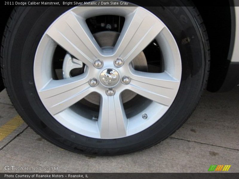 Bright Silver Metallic / Dark Slate Gray 2011 Dodge Caliber Mainstreet