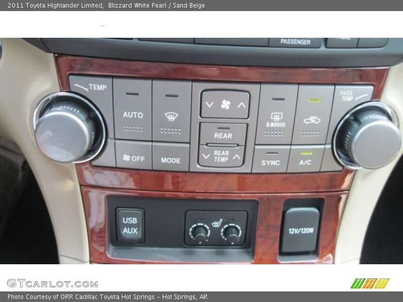 Blizzard White Pearl / Sand Beige 2011 Toyota Highlander Limited