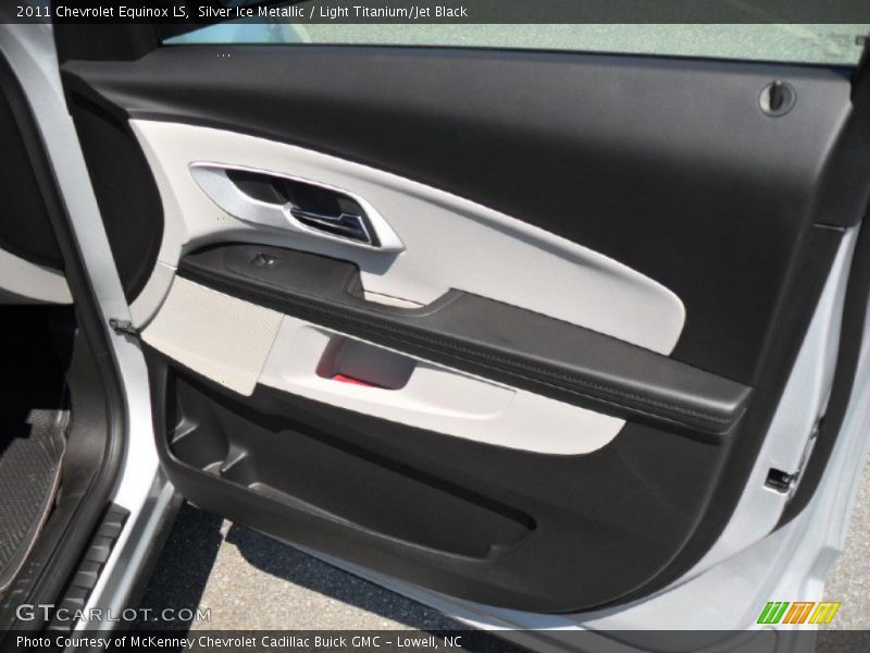 Silver Ice Metallic / Light Titanium/Jet Black 2011 Chevrolet Equinox LS