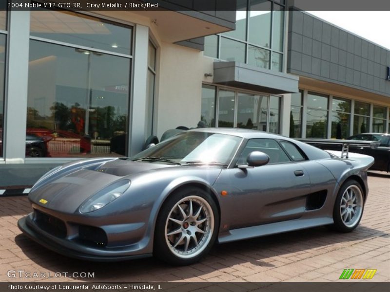 Front 3/4 View of 2004 M12 GTO 3R