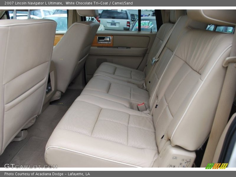  2007 Navigator L Ultimate Camel/Sand Interior