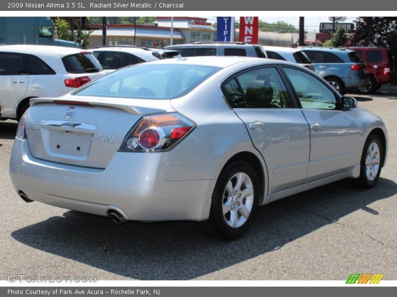 Radiant Silver Metallic / Charcoal 2009 Nissan Altima 3.5 SL