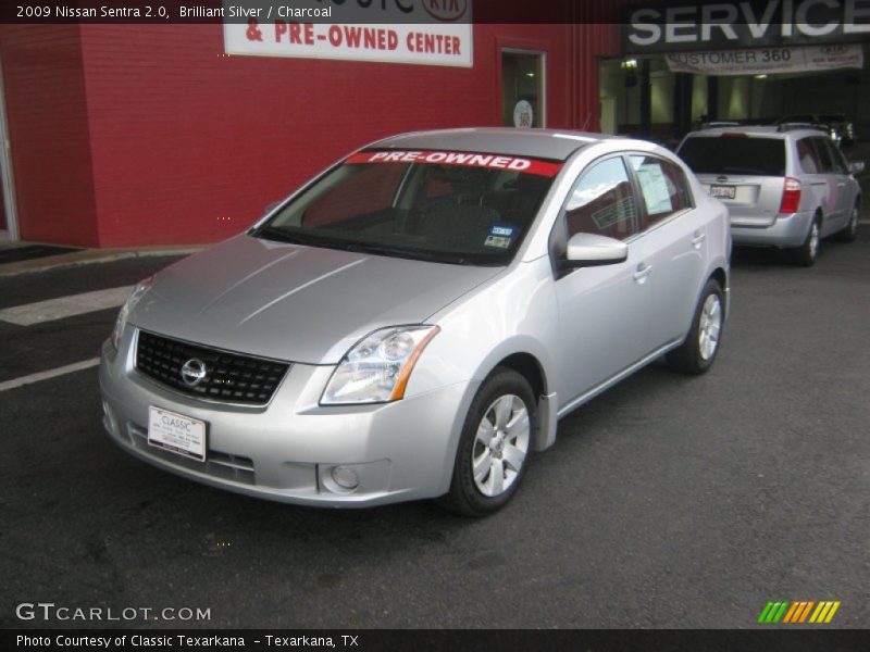 Brilliant Silver / Charcoal 2009 Nissan Sentra 2.0