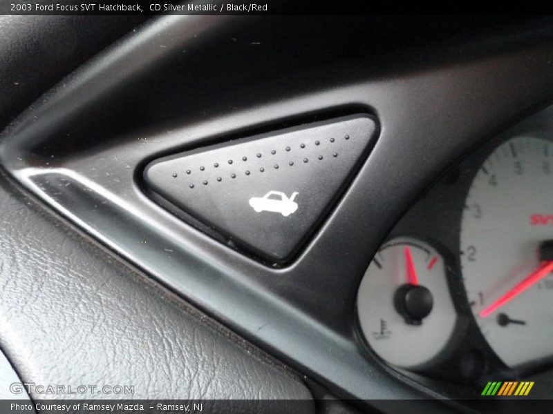 CD Silver Metallic / Black/Red 2003 Ford Focus SVT Hatchback