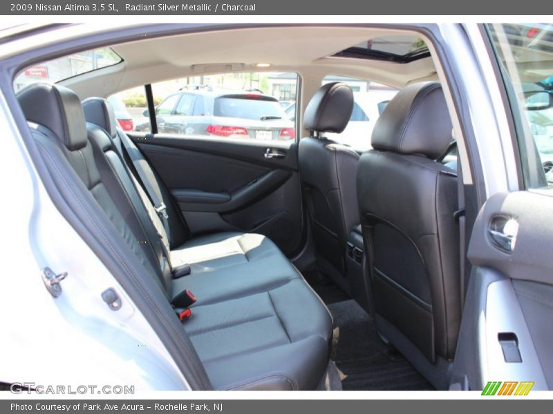 Radiant Silver Metallic / Charcoal 2009 Nissan Altima 3.5 SL