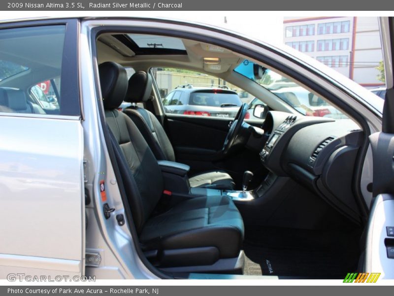 Radiant Silver Metallic / Charcoal 2009 Nissan Altima 3.5 SL
