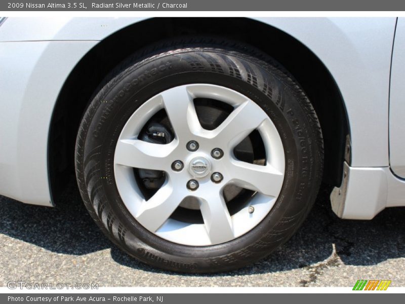 Radiant Silver Metallic / Charcoal 2009 Nissan Altima 3.5 SL