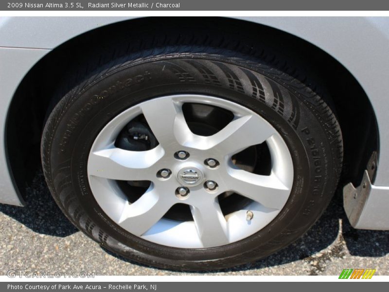 Radiant Silver Metallic / Charcoal 2009 Nissan Altima 3.5 SL