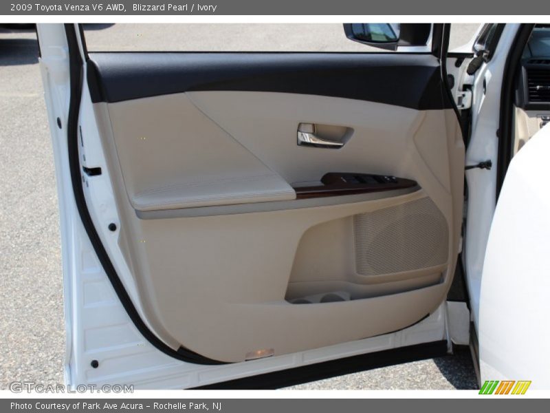 Blizzard Pearl / Ivory 2009 Toyota Venza V6 AWD