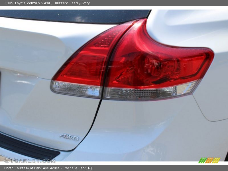 Blizzard Pearl / Ivory 2009 Toyota Venza V6 AWD