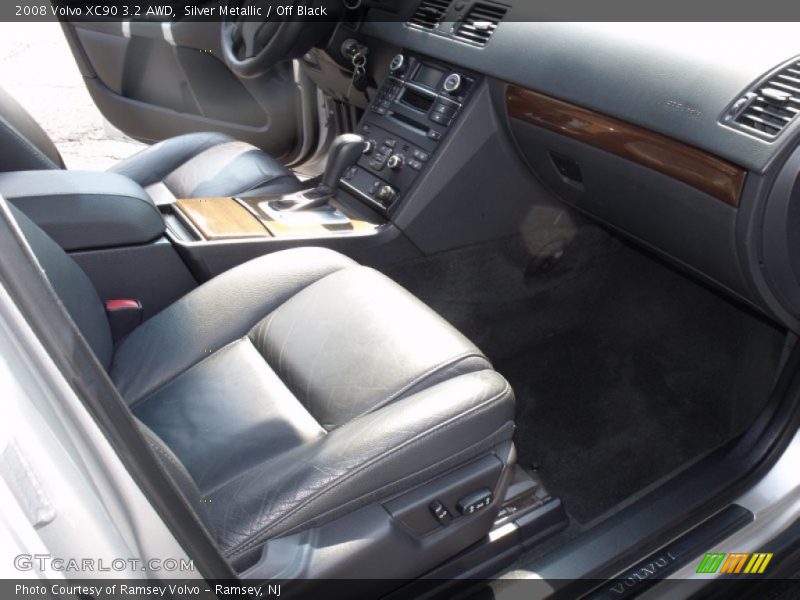 Silver Metallic / Off Black 2008 Volvo XC90 3.2 AWD