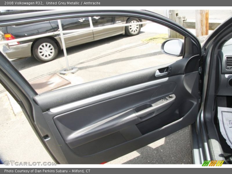 United Grey Metallic / Anthracite 2008 Volkswagen R32