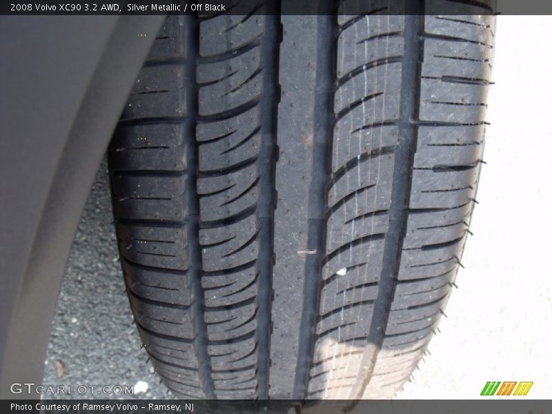 Silver Metallic / Off Black 2008 Volvo XC90 3.2 AWD