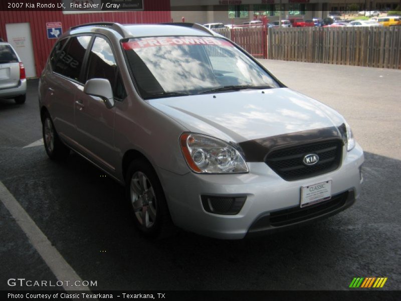 Fine Silver / Gray 2007 Kia Rondo LX