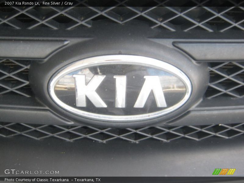 Fine Silver / Gray 2007 Kia Rondo LX