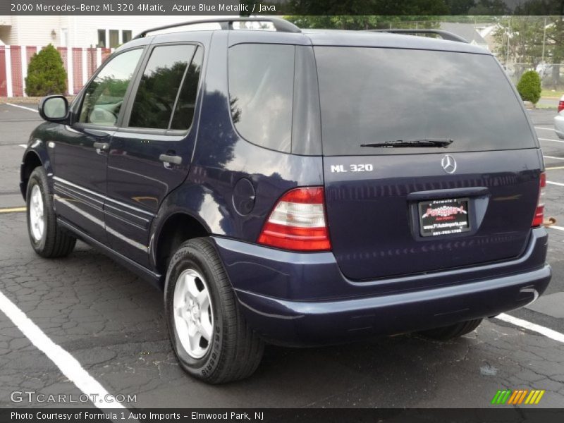 Azure Blue Metallic / Java 2000 Mercedes-Benz ML 320 4Matic