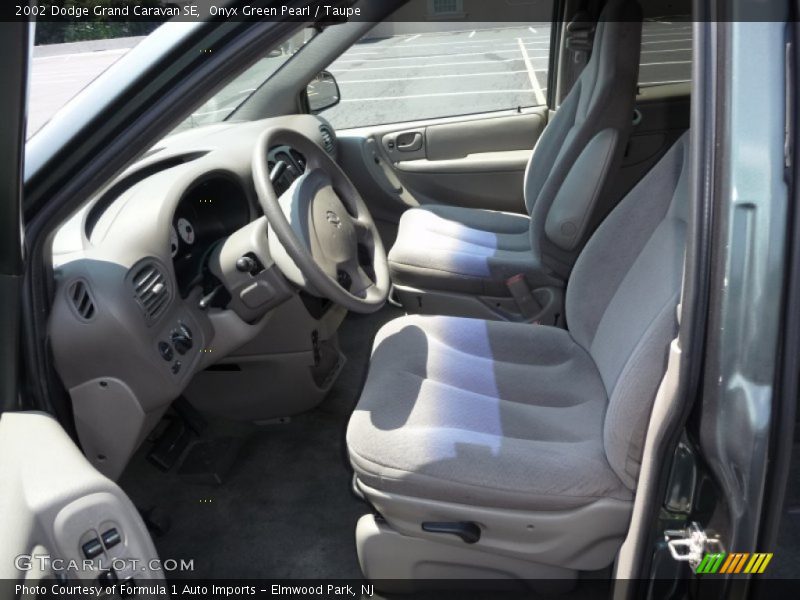 Onyx Green Pearl / Taupe 2002 Dodge Grand Caravan SE