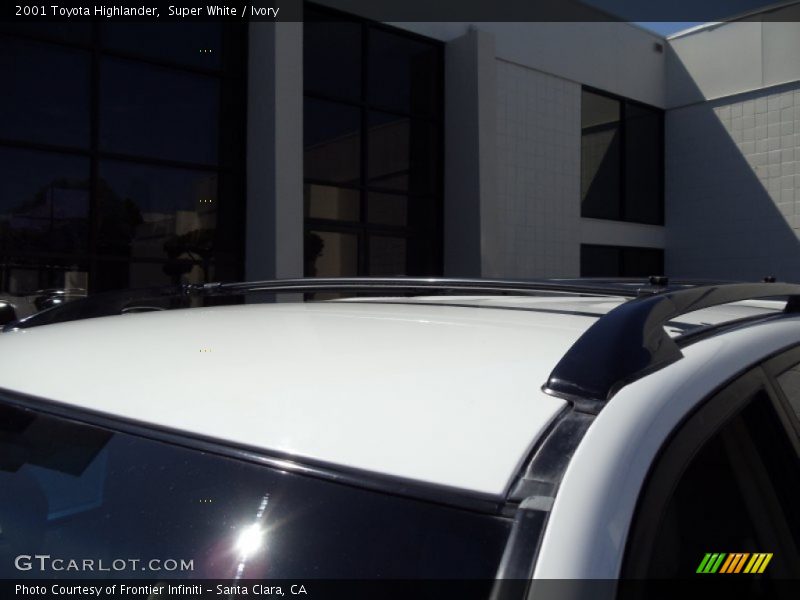 Super White / Ivory 2001 Toyota Highlander