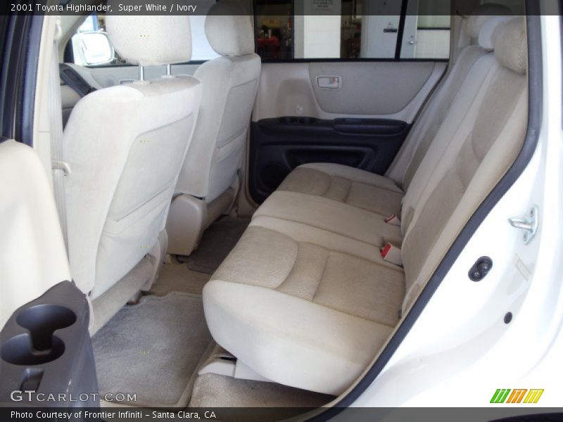 Super White / Ivory 2001 Toyota Highlander