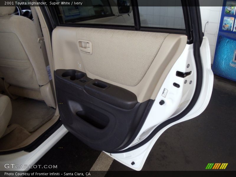 Super White / Ivory 2001 Toyota Highlander