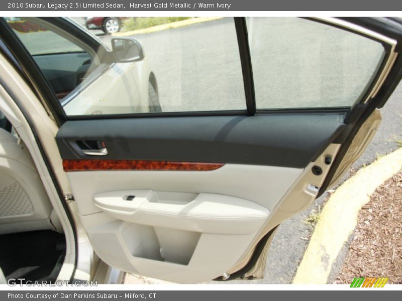 Harvest Gold Metallic / Warm Ivory 2010 Subaru Legacy 2.5i Limited Sedan