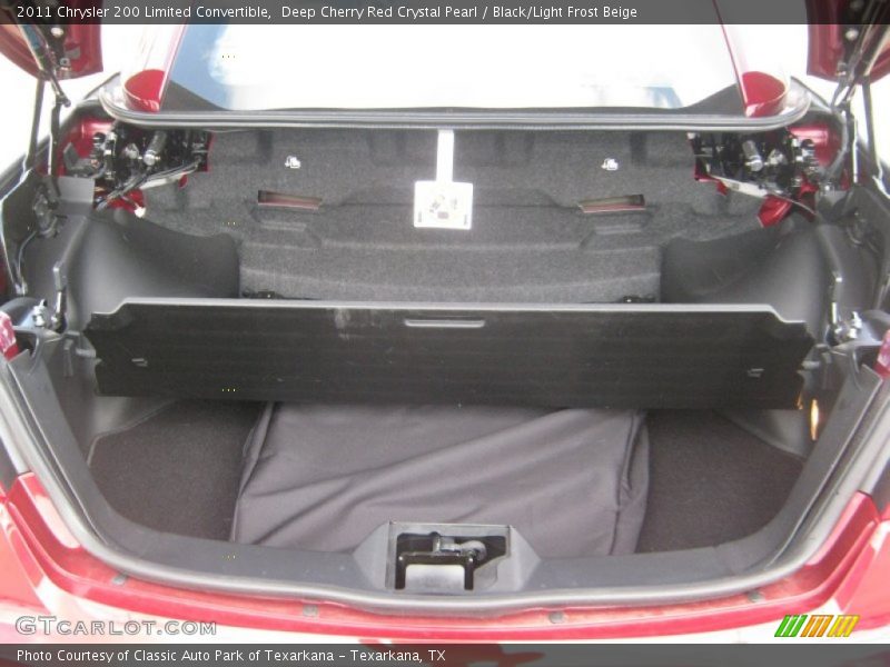  2011 200 Limited Convertible Trunk