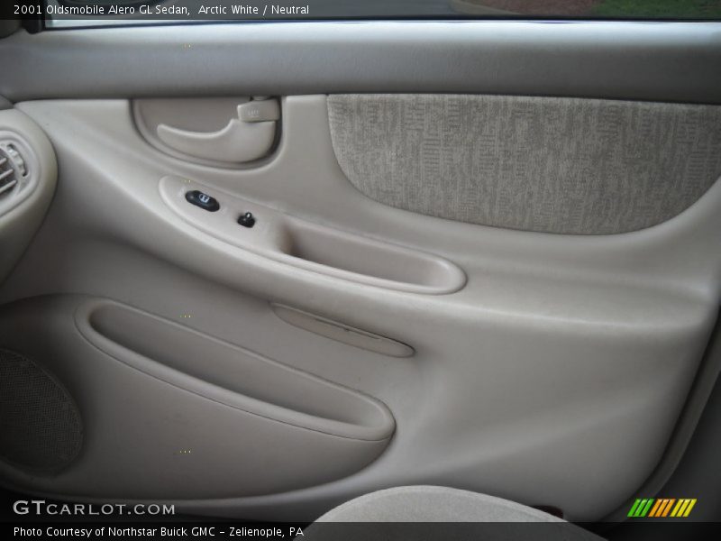 Arctic White / Neutral 2001 Oldsmobile Alero GL Sedan