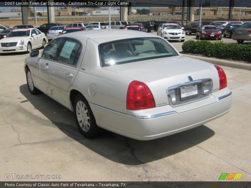 Cashmere Tri-Coat / Light Camel 2007 Lincoln Town Car Signature