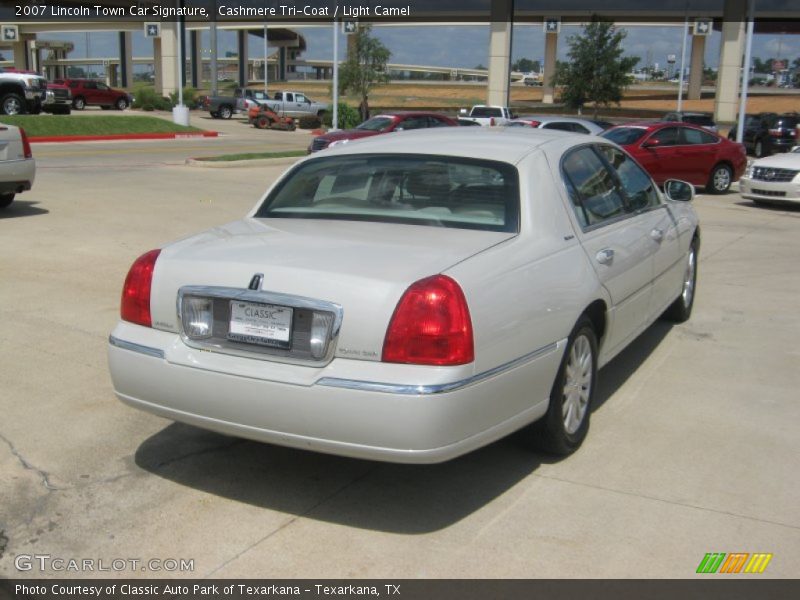 Cashmere Tri-Coat / Light Camel 2007 Lincoln Town Car Signature