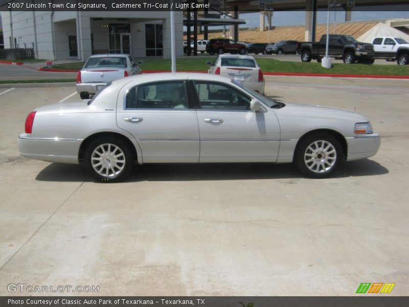 Cashmere Tri-Coat / Light Camel 2007 Lincoln Town Car Signature