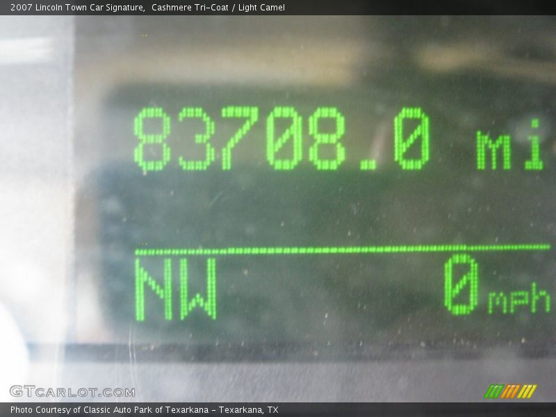 Cashmere Tri-Coat / Light Camel 2007 Lincoln Town Car Signature