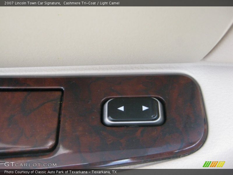Cashmere Tri-Coat / Light Camel 2007 Lincoln Town Car Signature