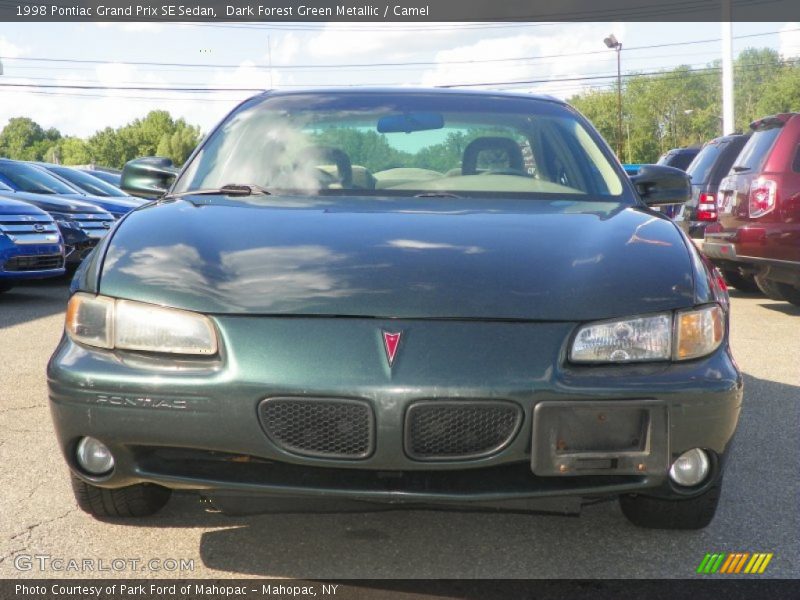 Dark Forest Green Metallic / Camel 1998 Pontiac Grand Prix SE Sedan