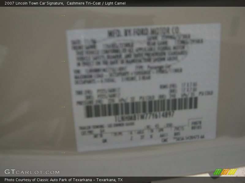 Cashmere Tri-Coat / Light Camel 2007 Lincoln Town Car Signature