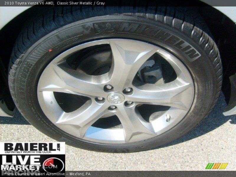 Classic Silver Metallic / Gray 2010 Toyota Venza V6 AWD