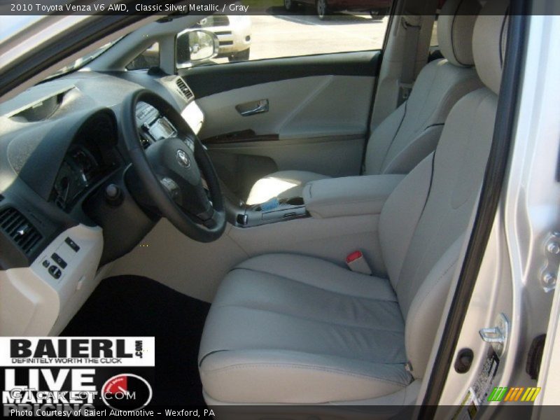 Classic Silver Metallic / Gray 2010 Toyota Venza V6 AWD