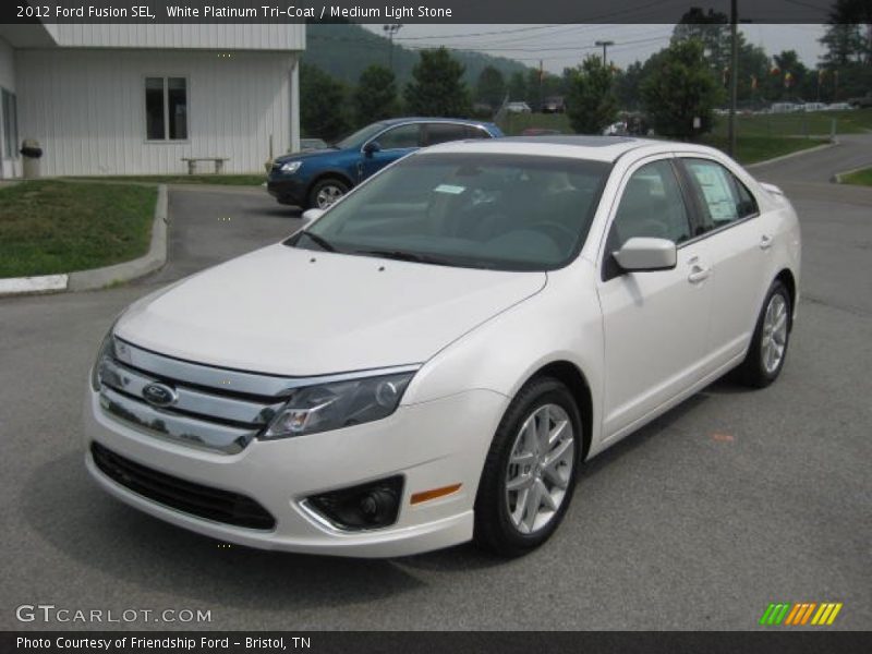 Front 3/4 View of 2012 Fusion SEL
