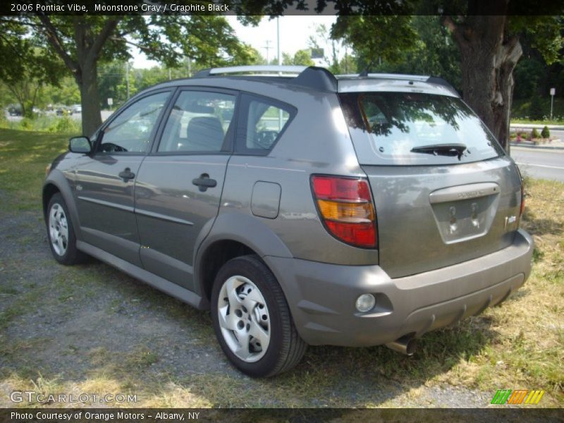 Moonstone Gray / Graphite Black 2006 Pontiac Vibe