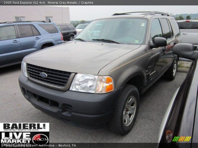 Mineral Grey Metallic / Graphite 2005 Ford Explorer XLS 4x4
