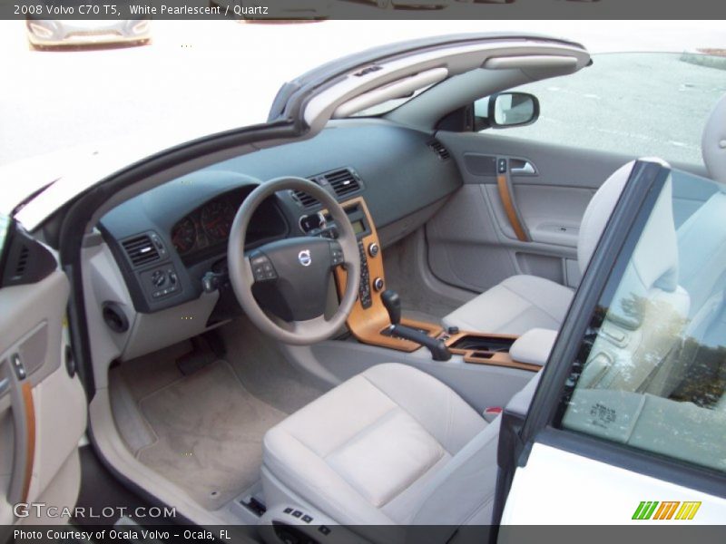White Pearlescent / Quartz 2008 Volvo C70 T5