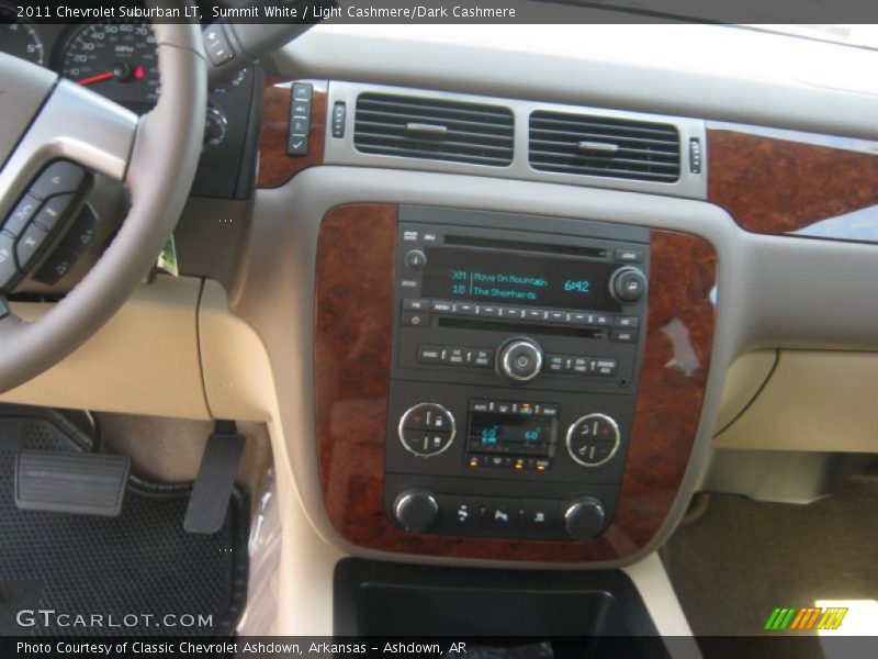 Summit White / Light Cashmere/Dark Cashmere 2011 Chevrolet Suburban LT