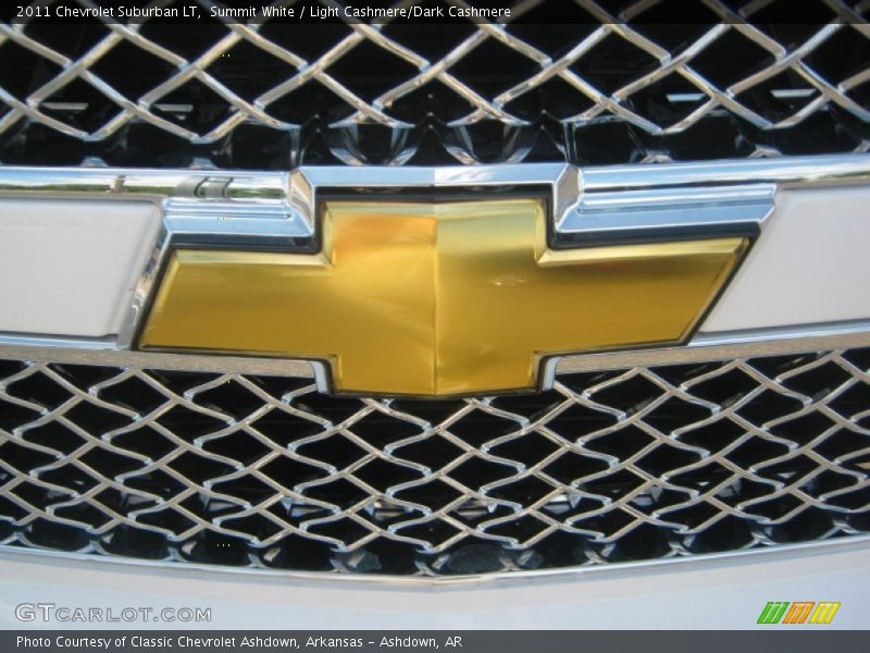 Summit White / Light Cashmere/Dark Cashmere 2011 Chevrolet Suburban LT