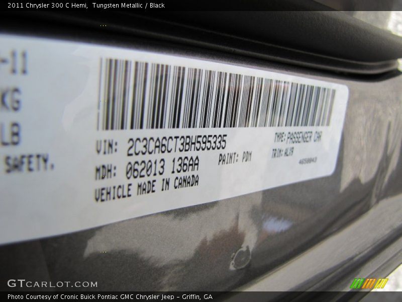 Tungsten Metallic / Black 2011 Chrysler 300 C Hemi