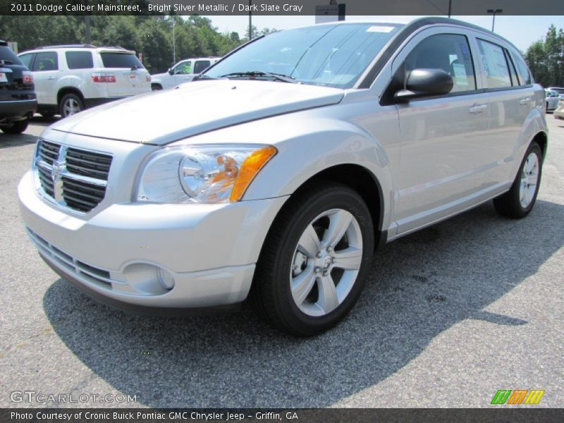 Bright Silver Metallic / Dark Slate Gray 2011 Dodge Caliber Mainstreet