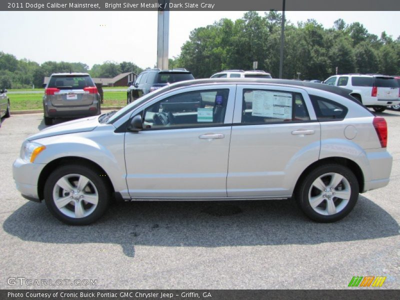 Bright Silver Metallic / Dark Slate Gray 2011 Dodge Caliber Mainstreet