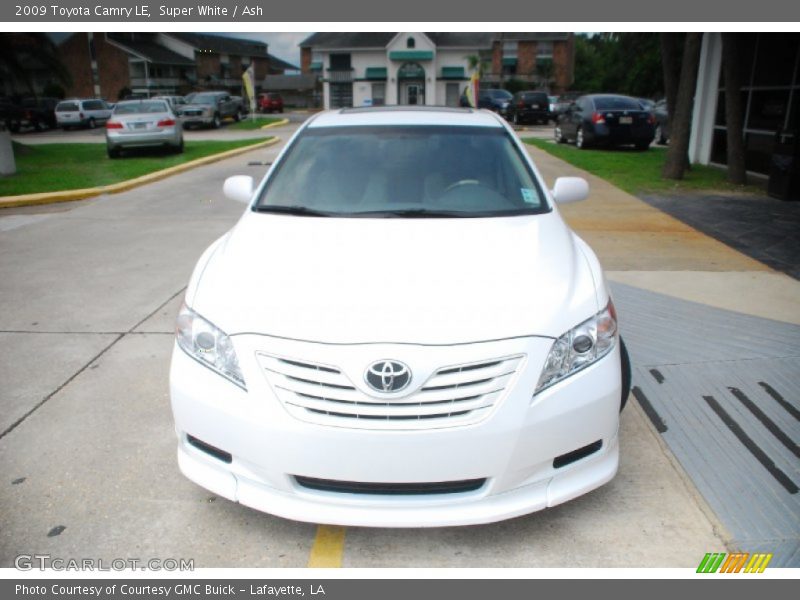 Super White / Ash 2009 Toyota Camry LE
