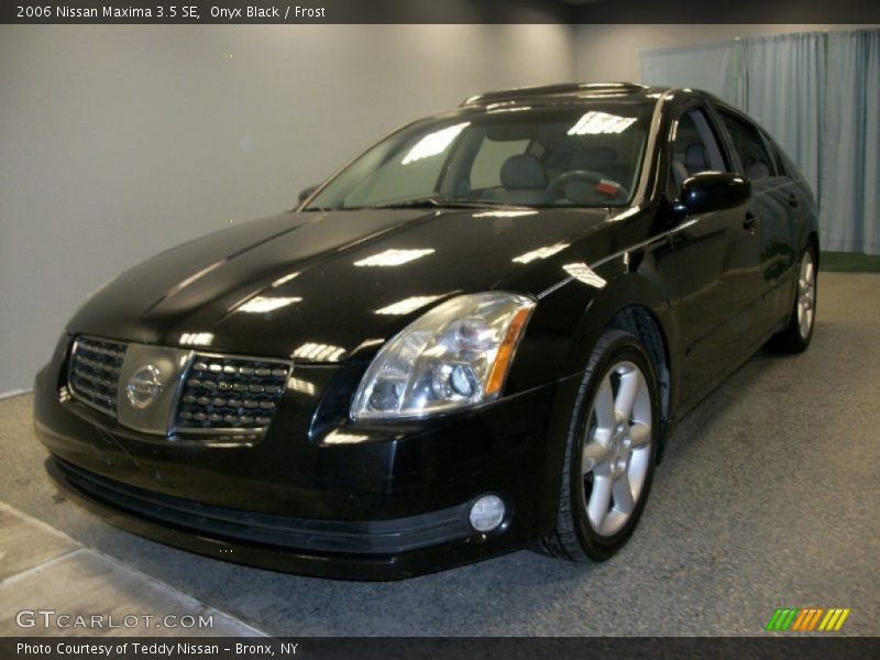 Onyx Black / Frost 2006 Nissan Maxima 3.5 SE