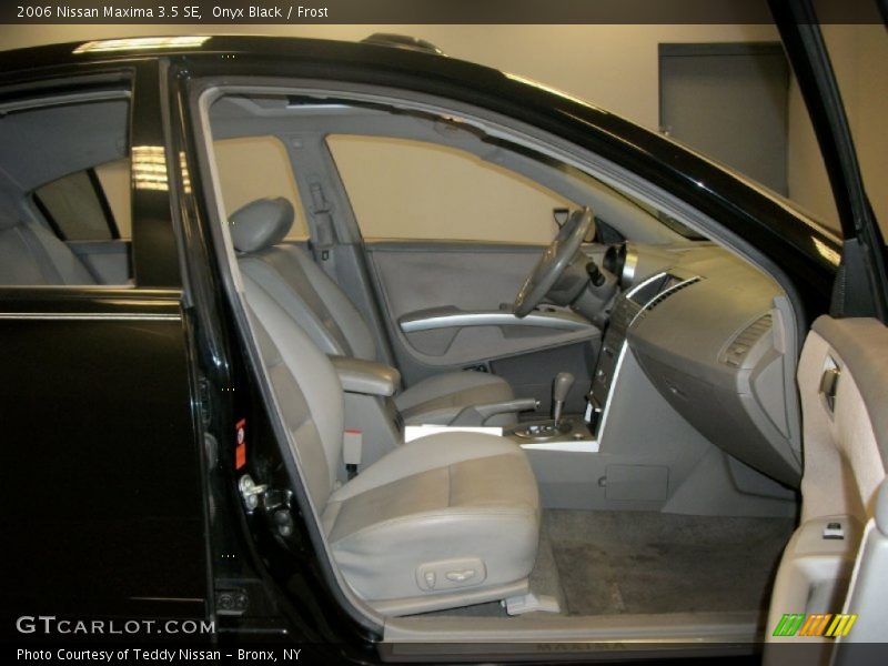 Onyx Black / Frost 2006 Nissan Maxima 3.5 SE