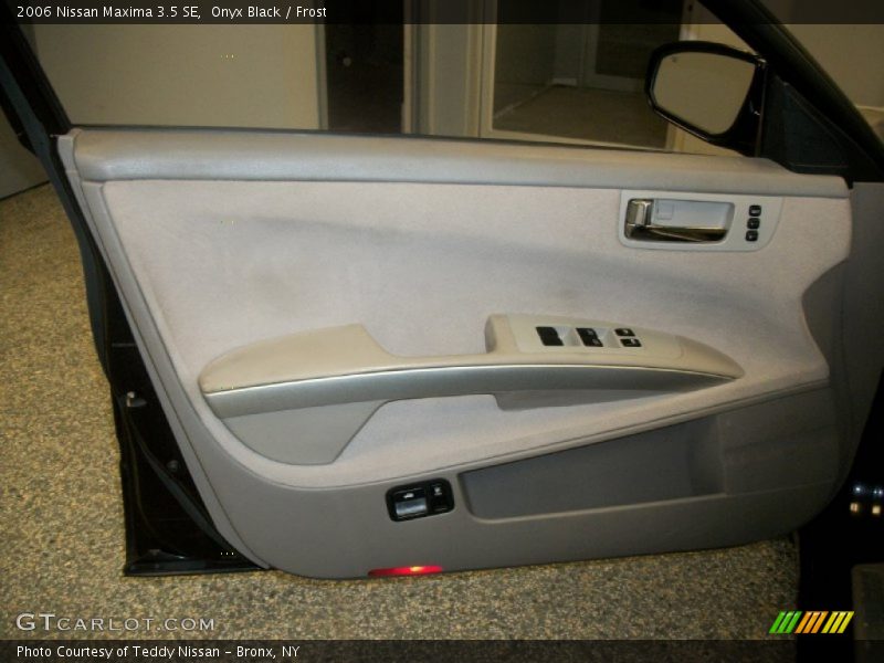 Onyx Black / Frost 2006 Nissan Maxima 3.5 SE