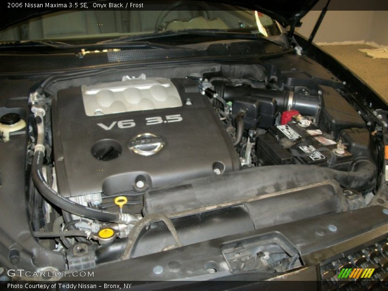 Onyx Black / Frost 2006 Nissan Maxima 3.5 SE